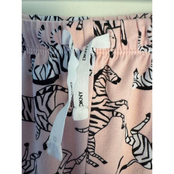 DKNY Women’s Zebra Pajamas Set Size Medium in Pink, White, and Black Cozy - Picture 11 of 11